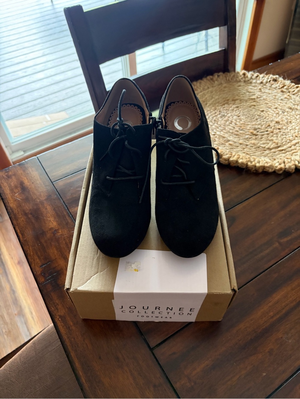 Journee Collection Black Lace-Up Heeled Oxford Pumps - Picture 2 of 3